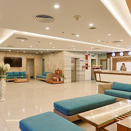 Grand Jeep Hotel Дананг Екстериор снимка