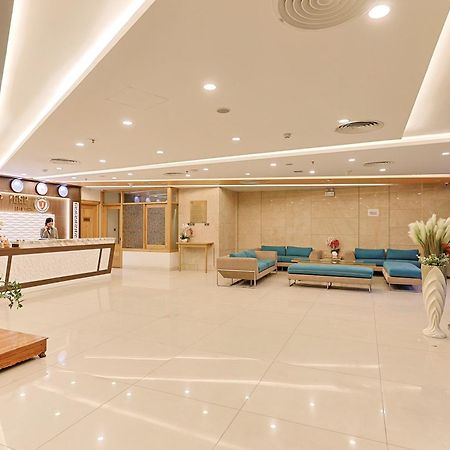 Grand Jeep Hotel Дананг Екстериор снимка