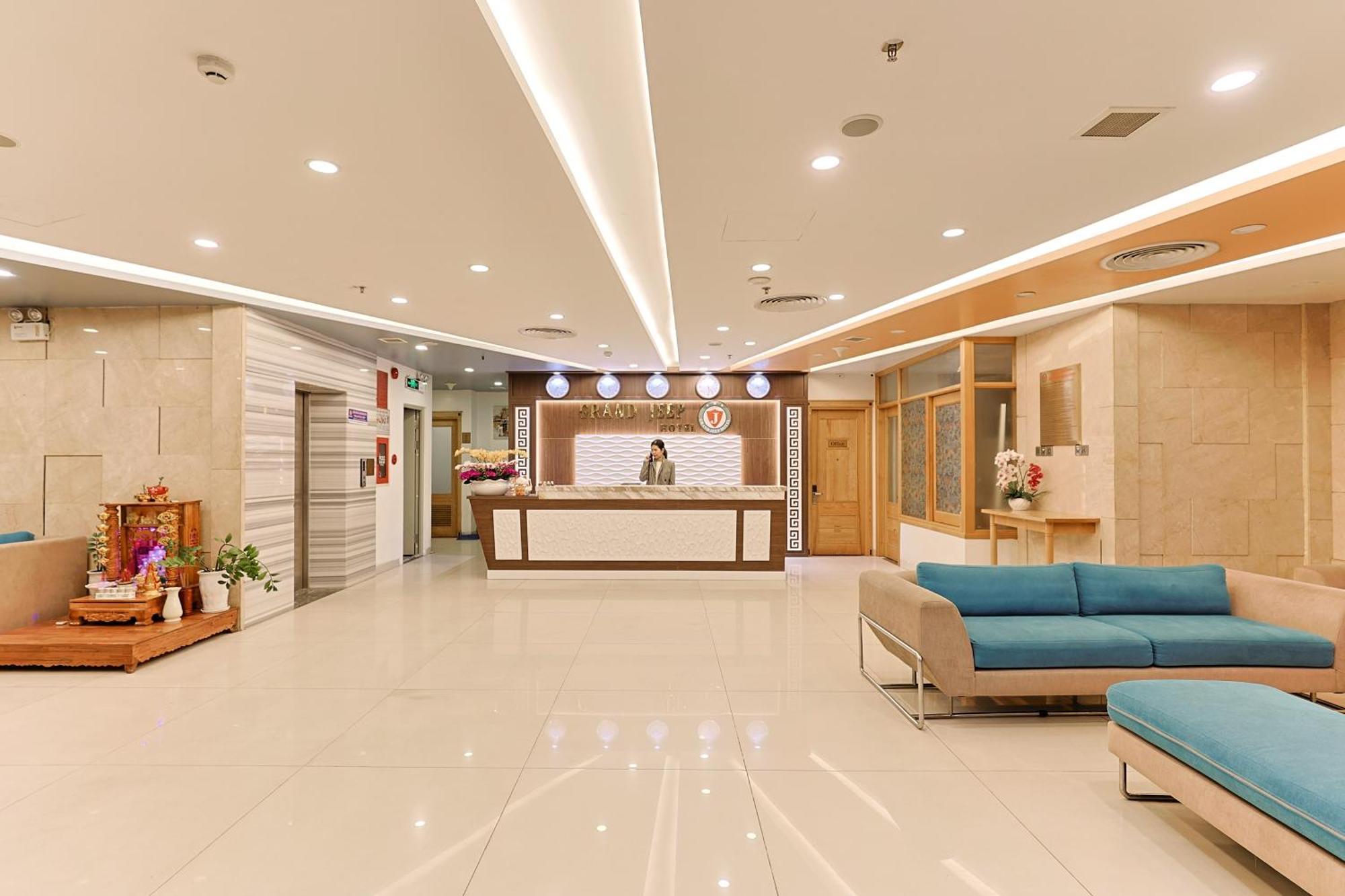 Grand Jeep Hotel Дананг Екстериор снимка