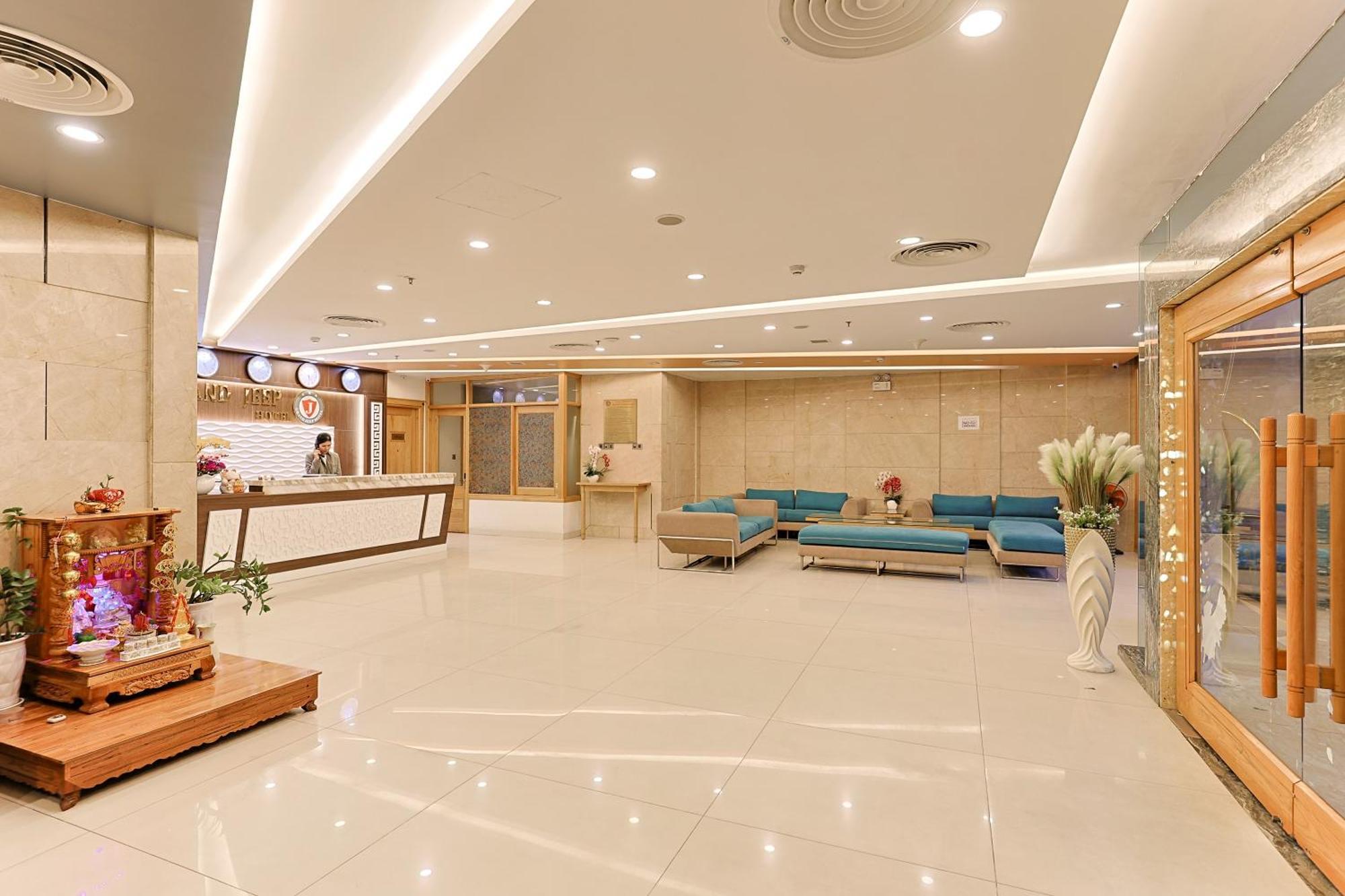Grand Jeep Hotel Дананг Екстериор снимка