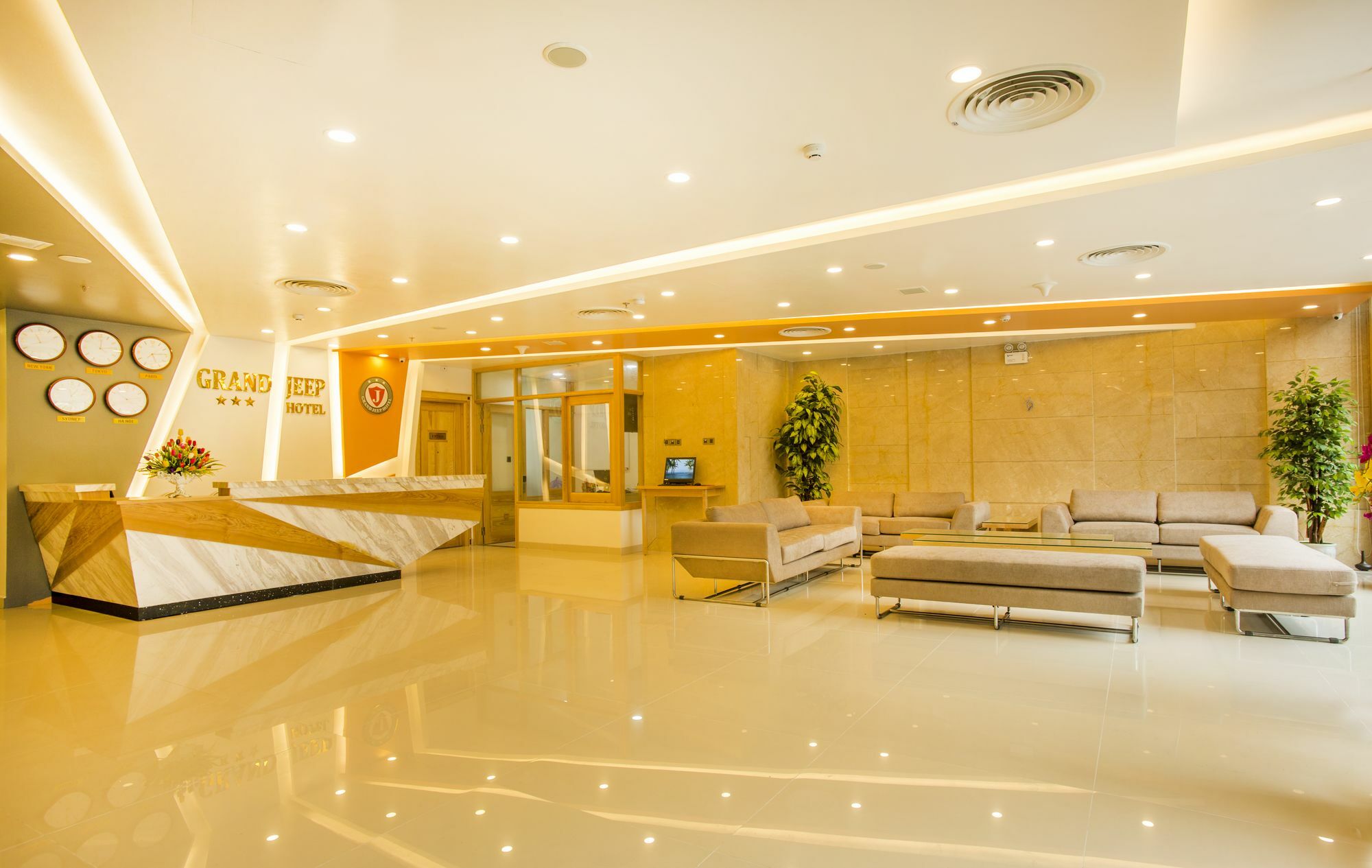 Grand Jeep Hotel Дананг Екстериор снимка
