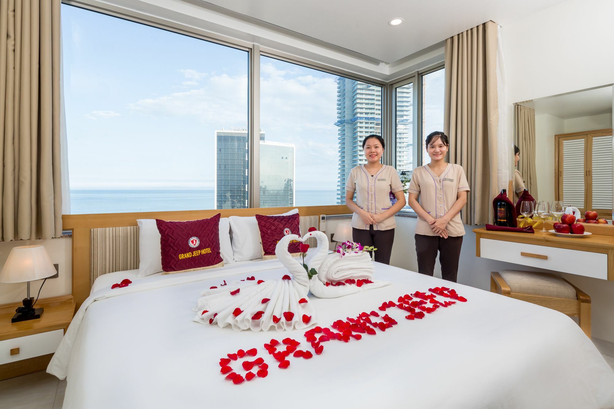 Grand Jeep Hotel Дананг Екстериор снимка